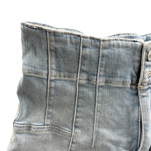 Free People x We The Free Jayde High-Rise Micro Denim Light Wash Shorts Size 30 - Picture 2 of 8